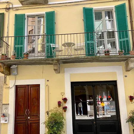 Apartment Studio61 -centro Storico- Ivrea